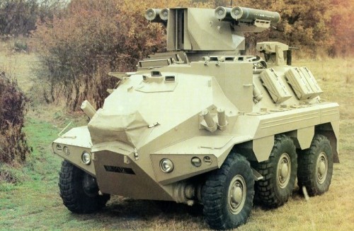 Bọc thép chở quân Panhard VCR có cấu hình bánh 6x6, thiết kế này dựa trên phiên bản có cấu hình 4x4 trước đó là bọc thép M-3 APC.